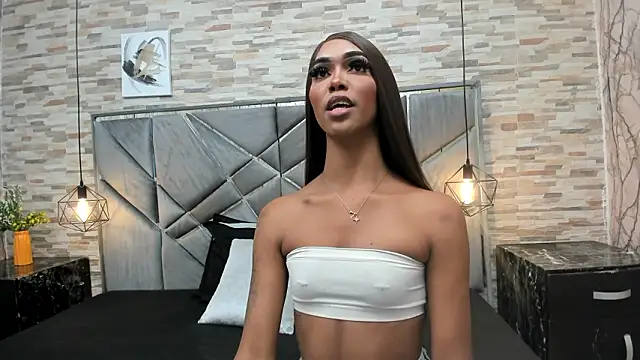 Fantasy_Trans_ live sex cam