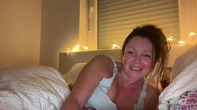 AnnaSophiaX live sex cam