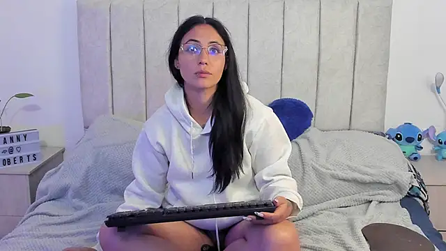 anny_roberts's cam snapshot