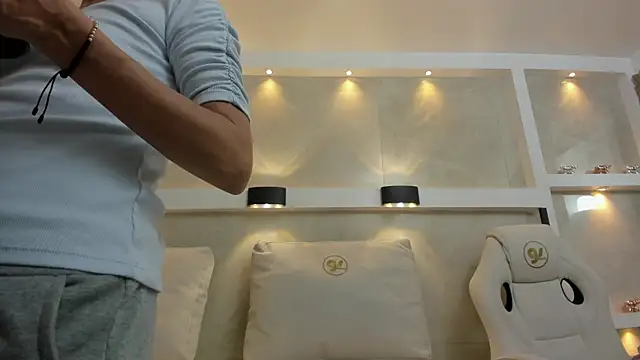 isaa_stone's cam snapshot