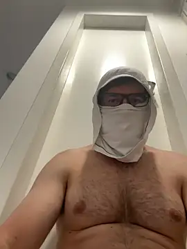 XUCRUTES42's cam snapshot