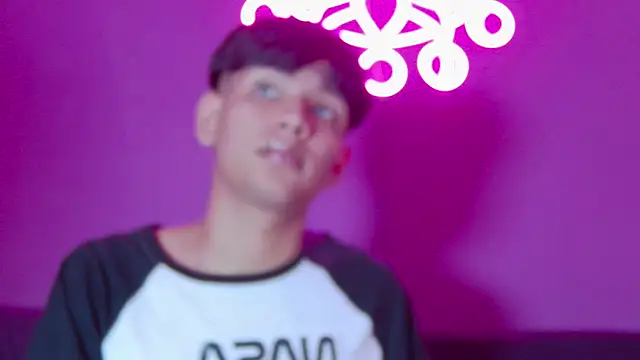 Liam_Sinclair's cam snapshot