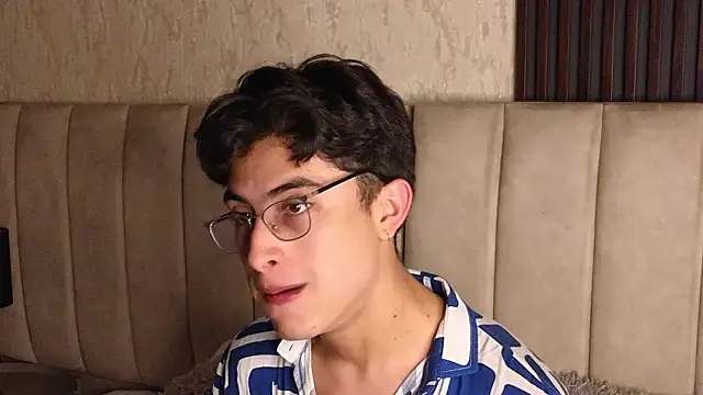 Aaron_Eze's cam snapshot