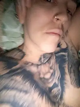 vamporasuccubus19777's cam snapshot