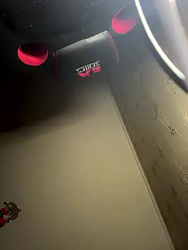 Naughtbaby_2025's cam snapshot