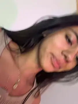 Lilybeeth live sex cam