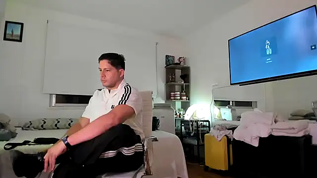 mr_almo's cam snapshot