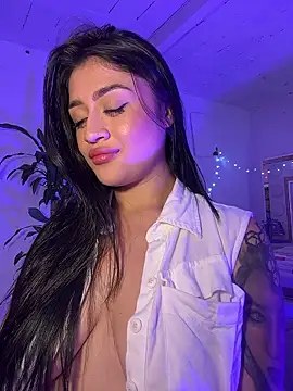 lucianaroy live sex cam