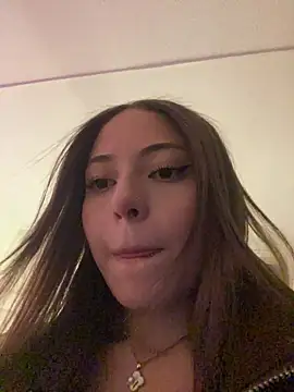 PrettyAmber's cam snapshot