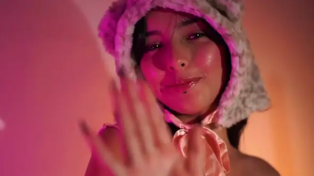 Little_vel live sex cam