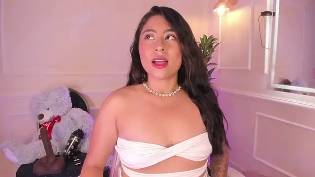 ThamaraGen_'s cam snapshot