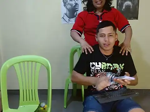 Lil_condor_bby1's cam snapshot