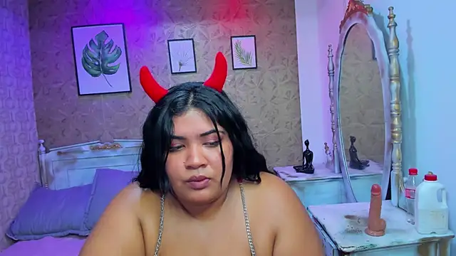 Sara_clk's cam snapshot