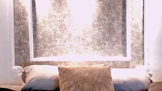 _victoriaa__lois's cam snapshot