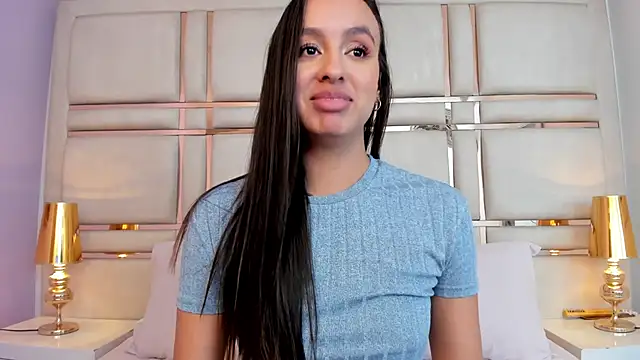 LuciaBenett_'s cam snapshot