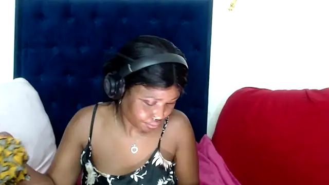 BUNNYCHOWX28's cam snapshot