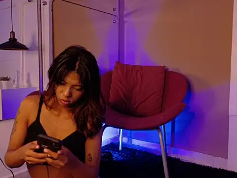 FoxyRoxxy_'s cam snapshot