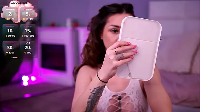 FlirtyFawn's cam snapshot