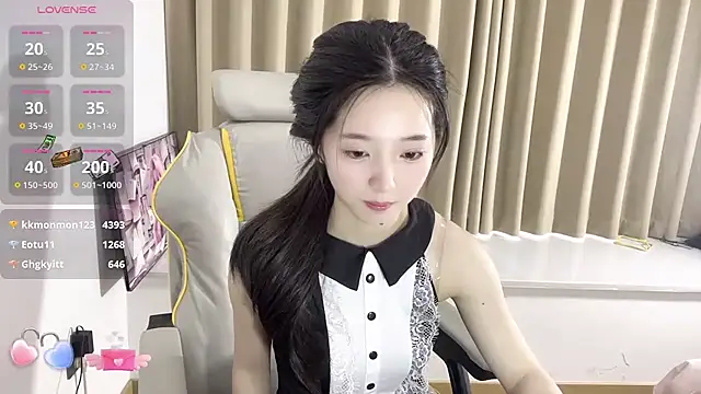 OiOi-666 live sex cam