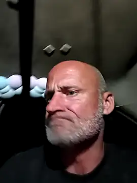 FloppyPickle4u's cam snapshot