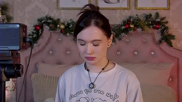 Heather_Ivy's cam snapshot