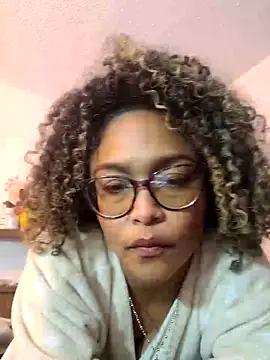 BiiancaEstradaa's cam snapshot