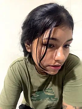 ChantalPetit live sex cam