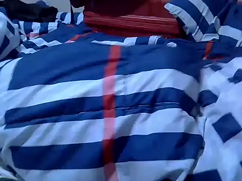 Just_Karu's cam snapshot