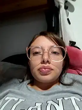 linda-schmidt's cam snapshot