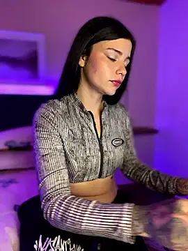 Adhaira_pink10 live sex cam