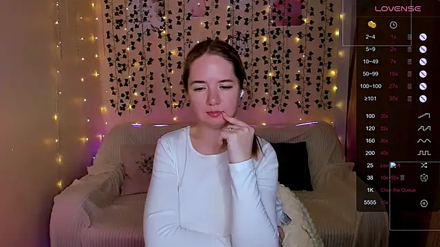 Evaa_Grey's cam snapshot