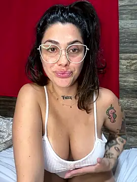 tiphanyari's cam snapshot