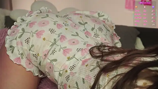 AmiLewis live sex cam