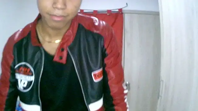 sexy_diamante_'s cam snapshot