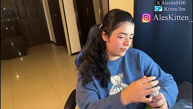 Ales_Kitten's cam snapshot