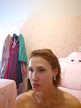 Irresistible24's cam snapshot