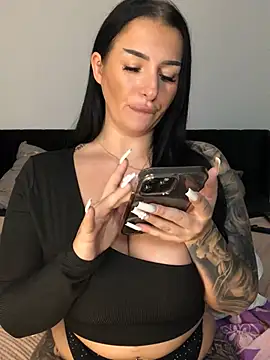 Mia-Bremer live sex cam