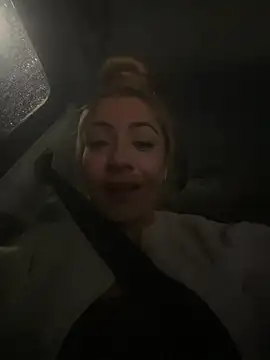 viktoria_davis_'s cam snapshot