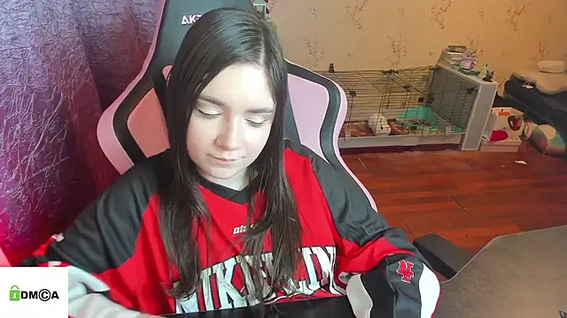 Crazy_forest_fairy's cam snapshot