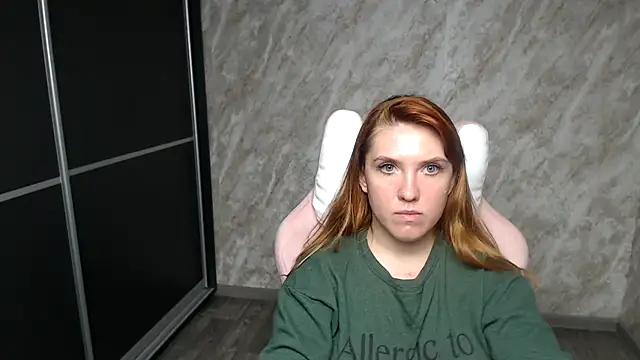 Reginasmilee's cam snapshot