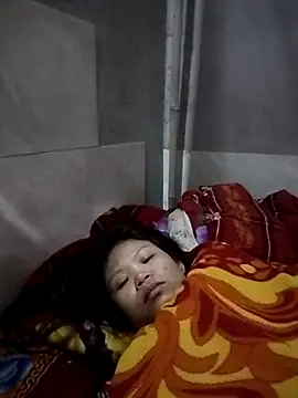 LinhNa999 live sex cam