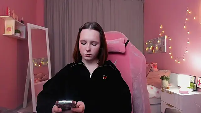 Haya_Harareet's cam snapshot