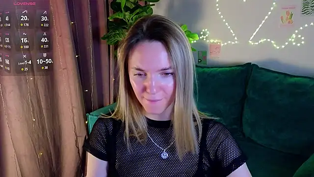 molly_crystal's cam snapshot