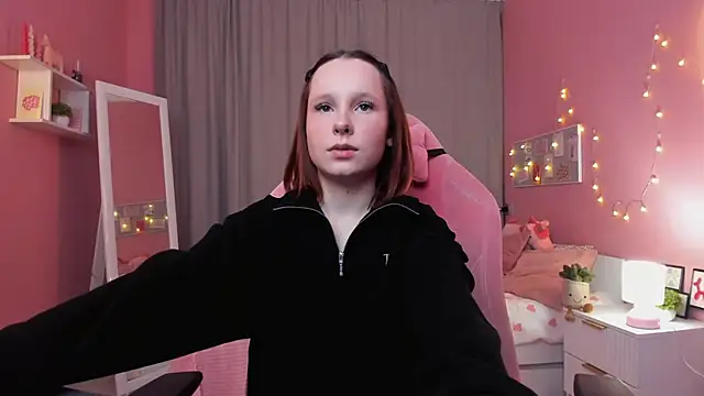 Haya_Harareet's cam snapshot