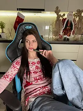 CurlyLara's cam snapshot