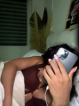 Brunettexio live sex cam