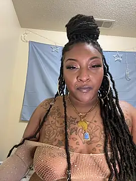 Egyptian_reign's cam snapshot