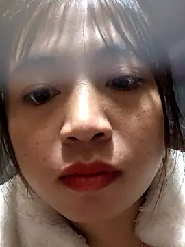 miumiu_sexy2x's cam snapshot