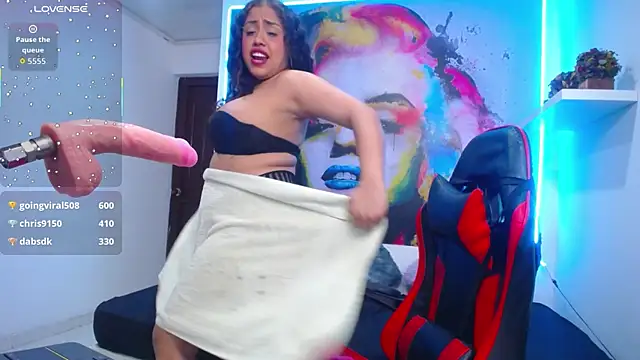 cristal_horny19 live sex cam