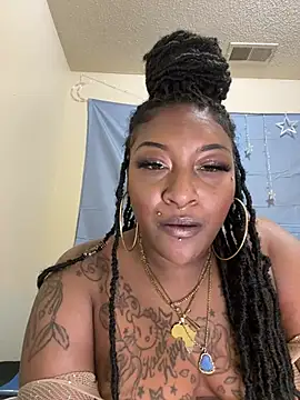 Egyptian_reign's cam snapshot